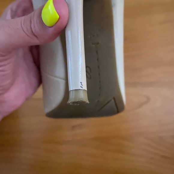 Guess Heels - Picture 5 of 6